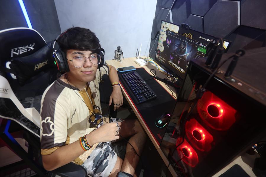 Não é brincadeira: conheça a rotina de quem é gamer profissional em Rio  Preto