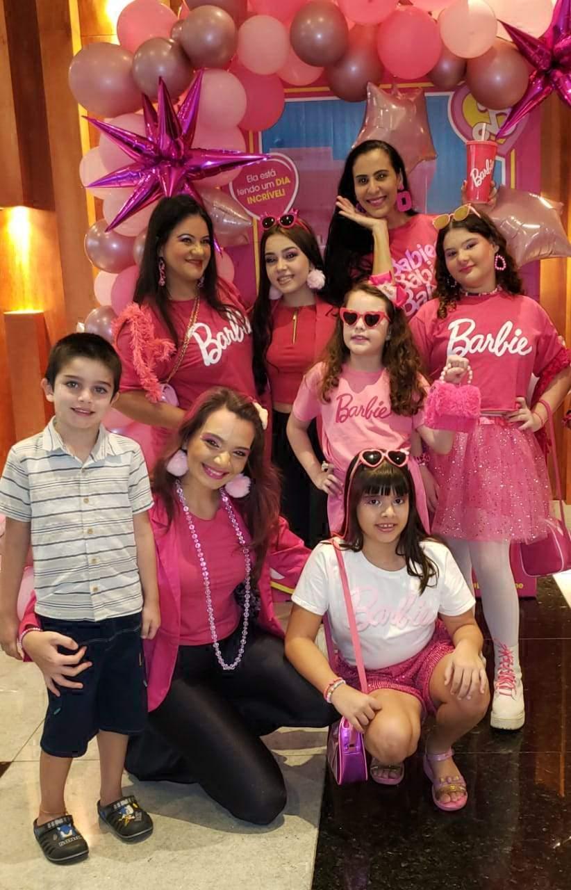 Filme da Barbie amplia venda de bonecas e cria 'onda rosa
