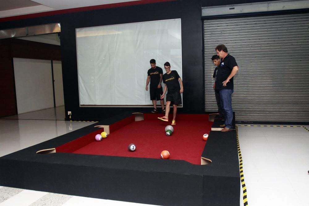 Snookball: jogo que mistura futebol e sinuca vem a Goiânia pela 1ª vez
