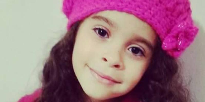 Menina de 8 anos morre ao fazer 'desafio do desodorante