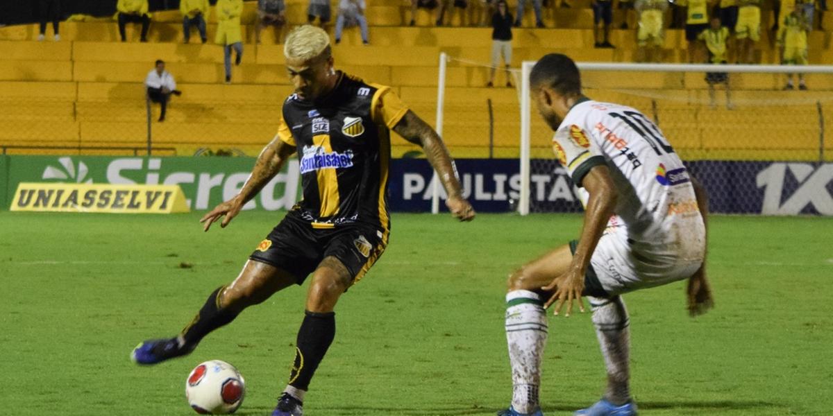 Lance da partida entre Novorizontino e Mirassol no estádio Jorge Ismael de Biasi, em Novo Horizonte (Guilherme Videira/Novorizontino)