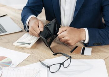 Quase 270 mil empresas fecharam em São Paulo nos primeiros quatro meses de 2025