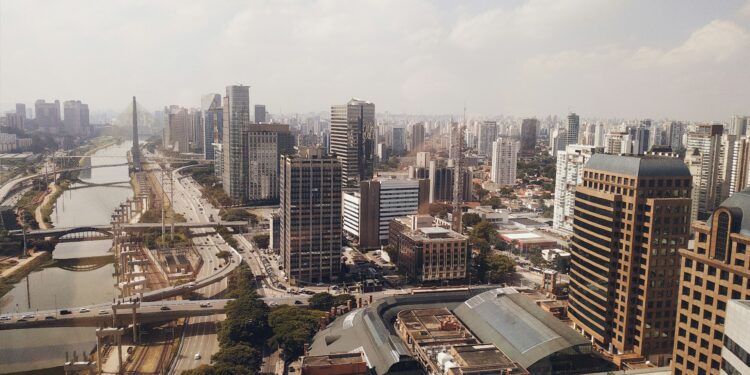 São Paulo abre 3,6 mil vagas de emprego com salário de até quase R$ 4 mil