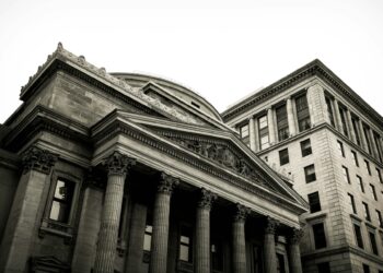Parceiro do Brasil irá confiscar as contas bancárias e os bens de todos os cidadãos e estrangeiros que não fizerem isso