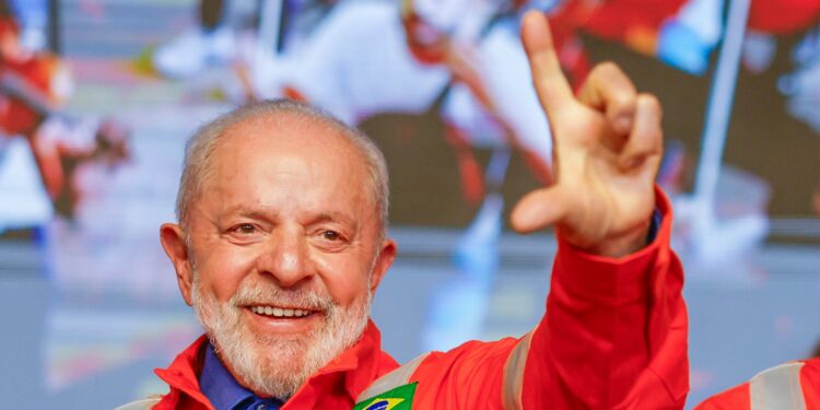 Servidores públicos vão receber PIX SURPRESA com a aprovação do Governo Lula