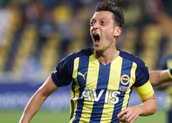 Mesut Özil